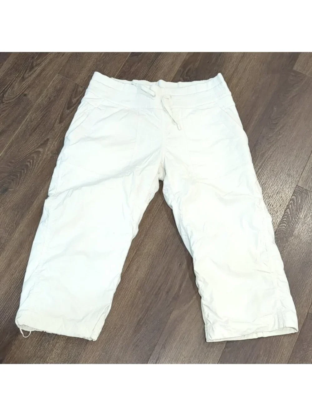 Lululemon Studio Crop *Liner White like new